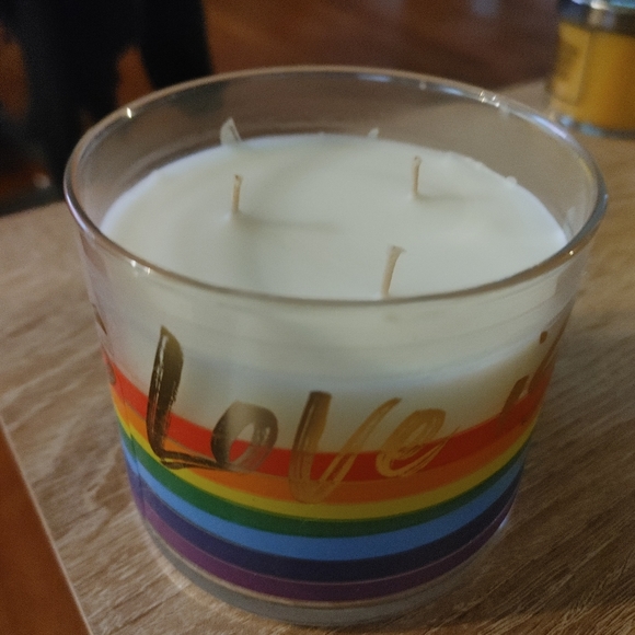 'Love is' pride candle - Picture 3 of 4